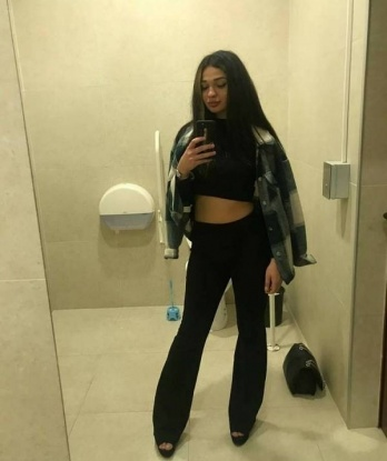 💃 Живу в самом сердце Москвы, поэтому наши встречи будут комфортными и незабываемыми. В моих объятиях ты прочувствуешь настоящую женскую энергетику и забудешь о реальности.
🌹 Мои услуги предлагают интимные наслаждения, полные страсти и сексуальной раскрепощенности. Я всегда готова исполнить твои мечты и фантазии, чтобы доставить тебе истинное блаженство.
📸 Фото, размещенные здесь, говорят сами за себя - я воплощение прекрасной и соблазнительной девушки, и ты можешь стать ее центральным героем.
💋 Уверяю, результатом нашей встречи будет полное удовлетворение и восхищение, о чем свидетельствуют отзывы моих довольных клиентов.
🔥 Возможности безграничны, они зависят только от нас. Дай мне шанс познакомить тебя со своими умениями и сексуальной магией - и ты не пожалеешь! Обещаю, что наша встреча будет незабываемой! Анжела